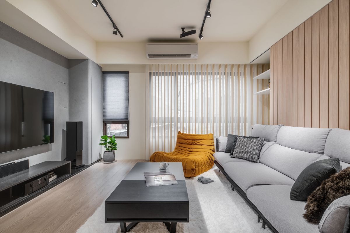 透天室內設計示意｜清水模電視牆與木質書房隔間