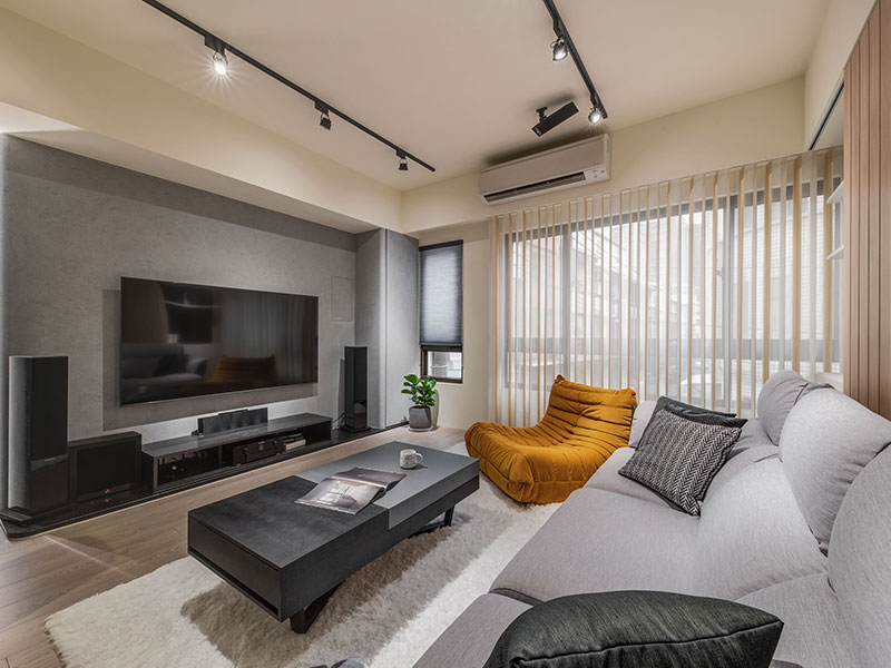 灰色木質透天宅