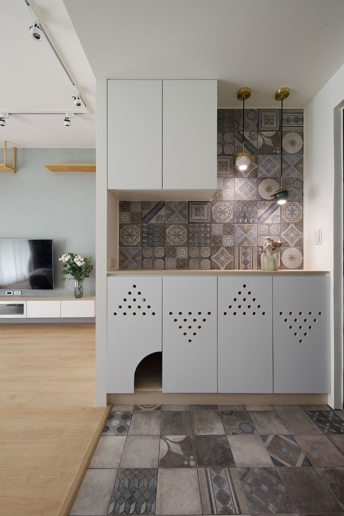 15 歲女生與貓的遊戲場 15 歲女生與貓的遊戲場