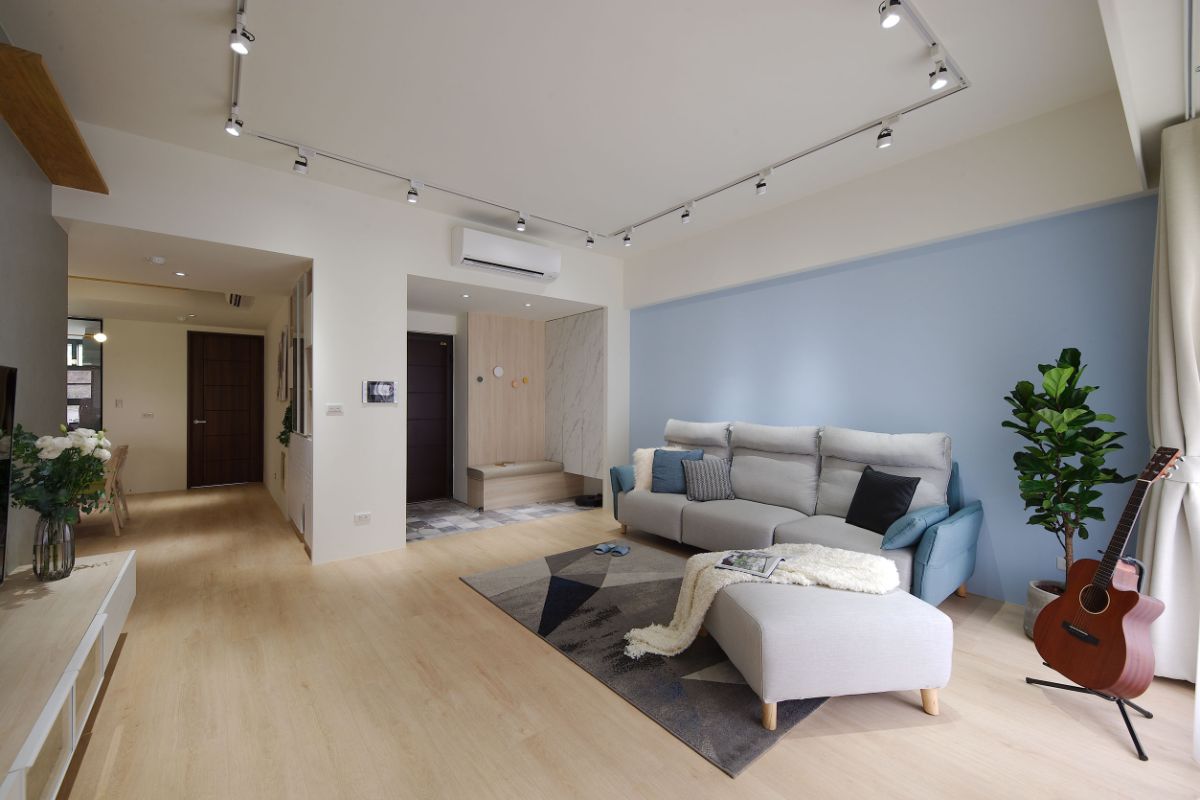 15 歲女生與貓的遊戲場 15 歲女生與貓的遊戲場