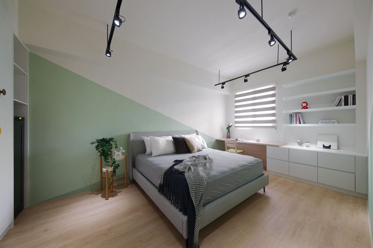 15 歲女生與貓的遊戲場 15 歲女生與貓的遊戲場