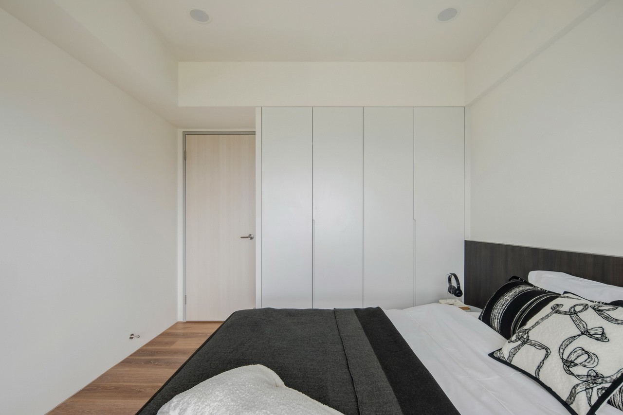 黑白簡約五口之家 黑白簡約五口之家