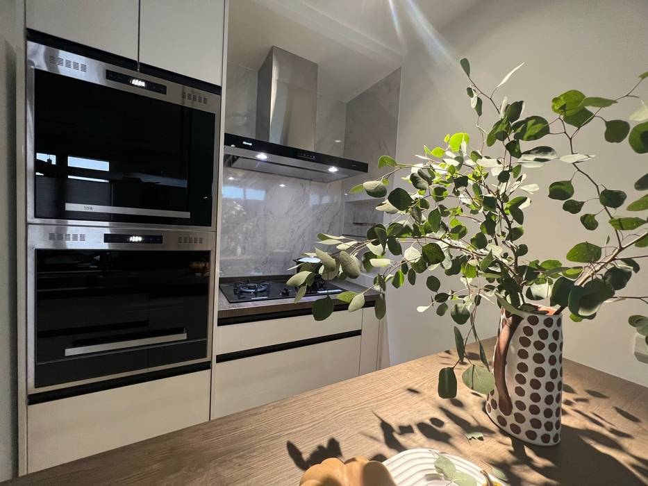 79 萬起_木質調白色曲線住宅