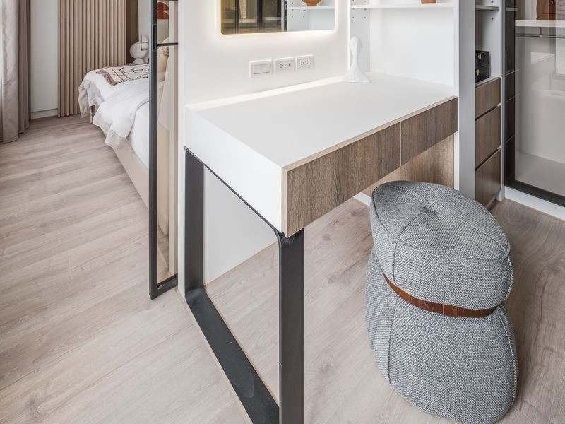 79 萬起_木質調白色曲線住宅